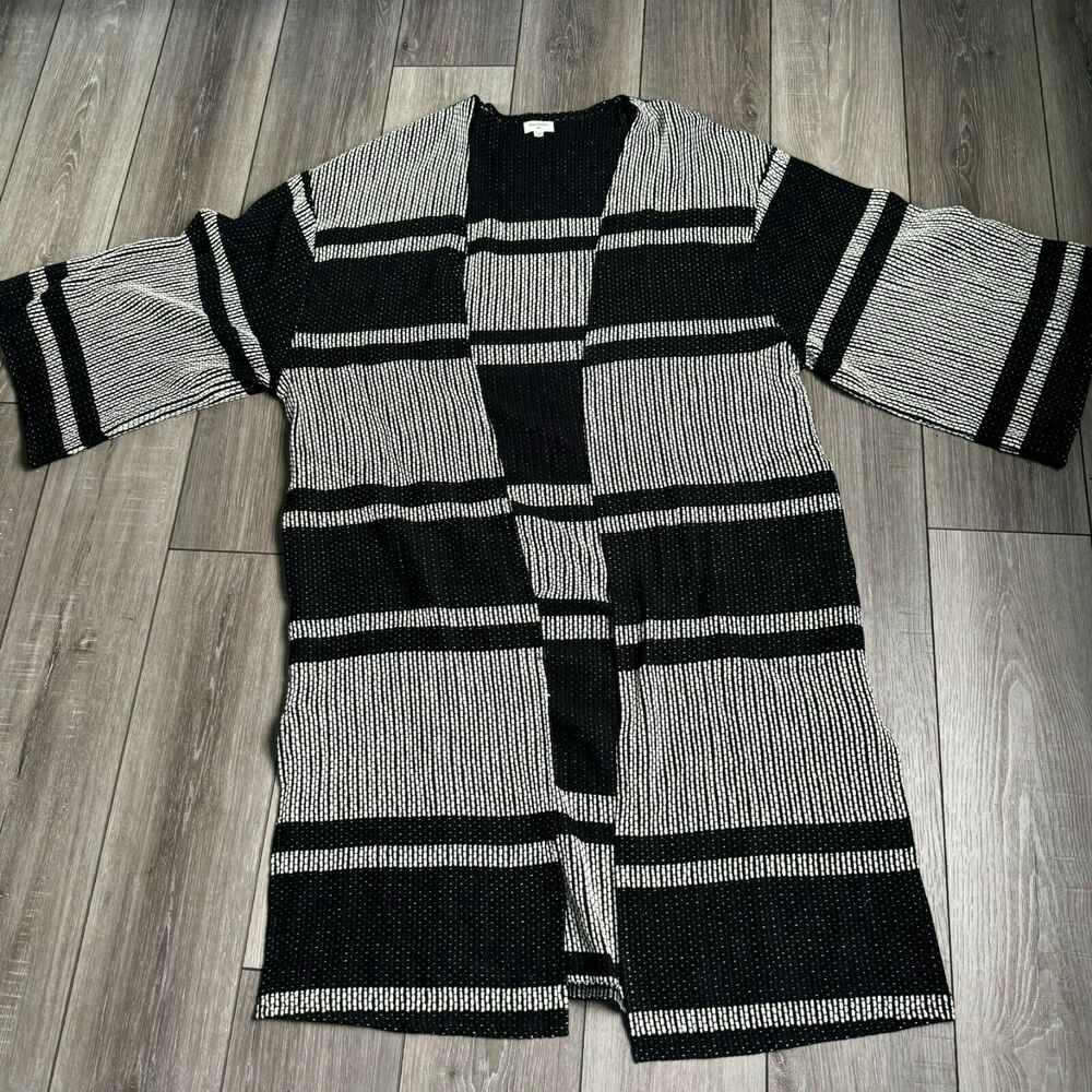 World Market Free Size Open front Black & White cardigan sweater pockets‎